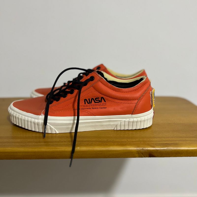 Vans best sale nasa comprar