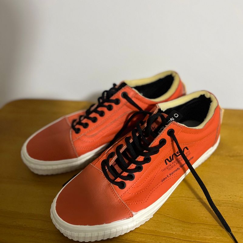 Vans best sale nasa laranja