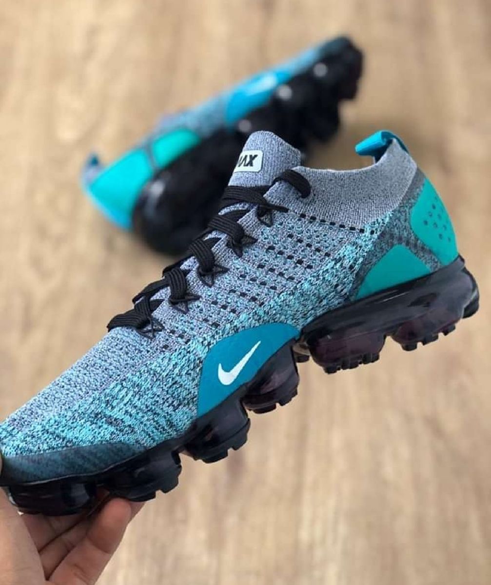 vapormax cinza e azul