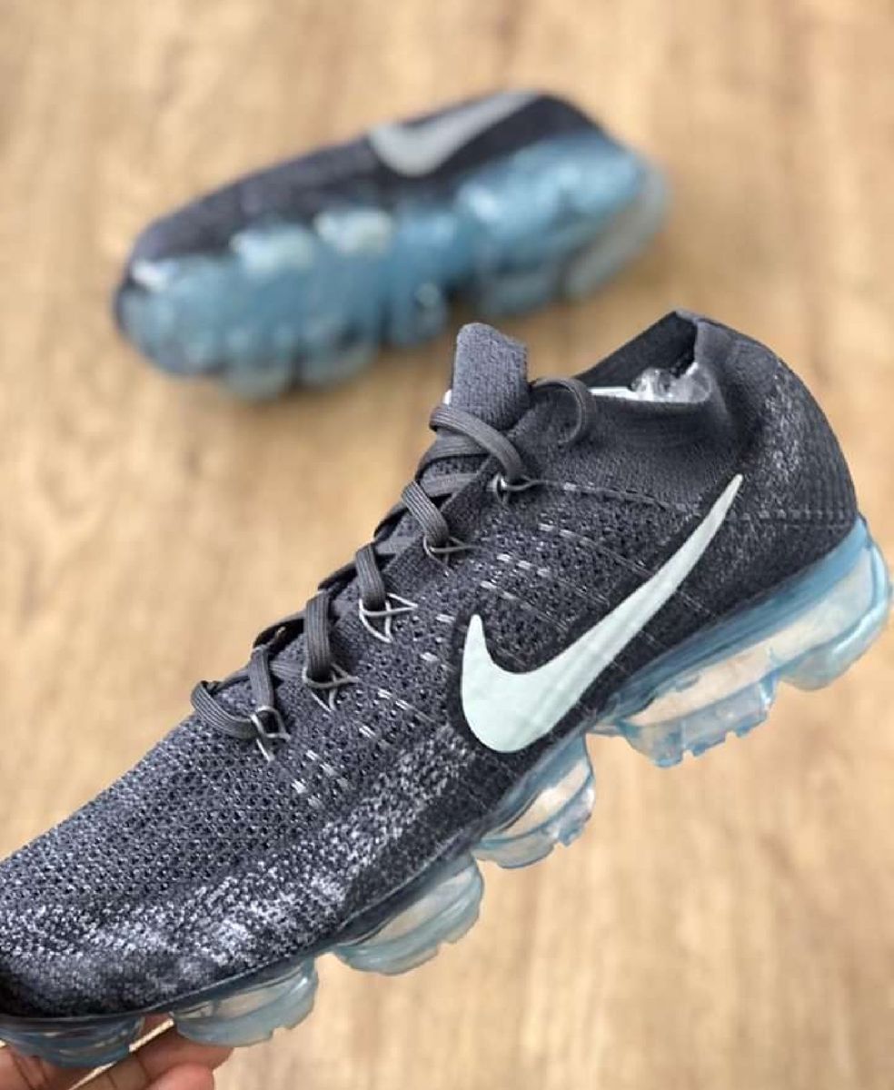 tenis nike vapormax cinza