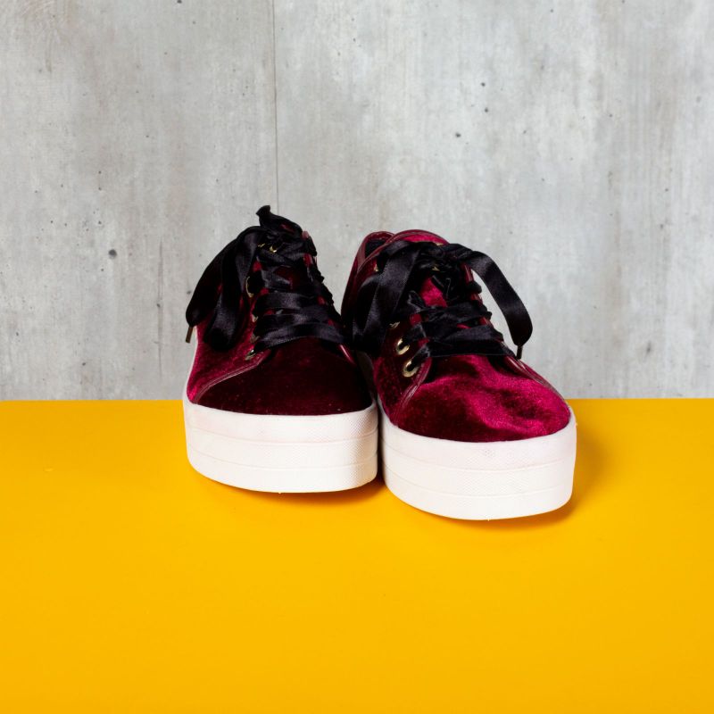 tenis moleca marsala