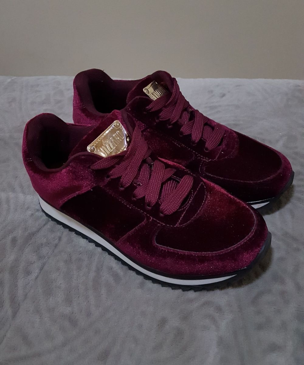 tenis vizzano veludo vermelho