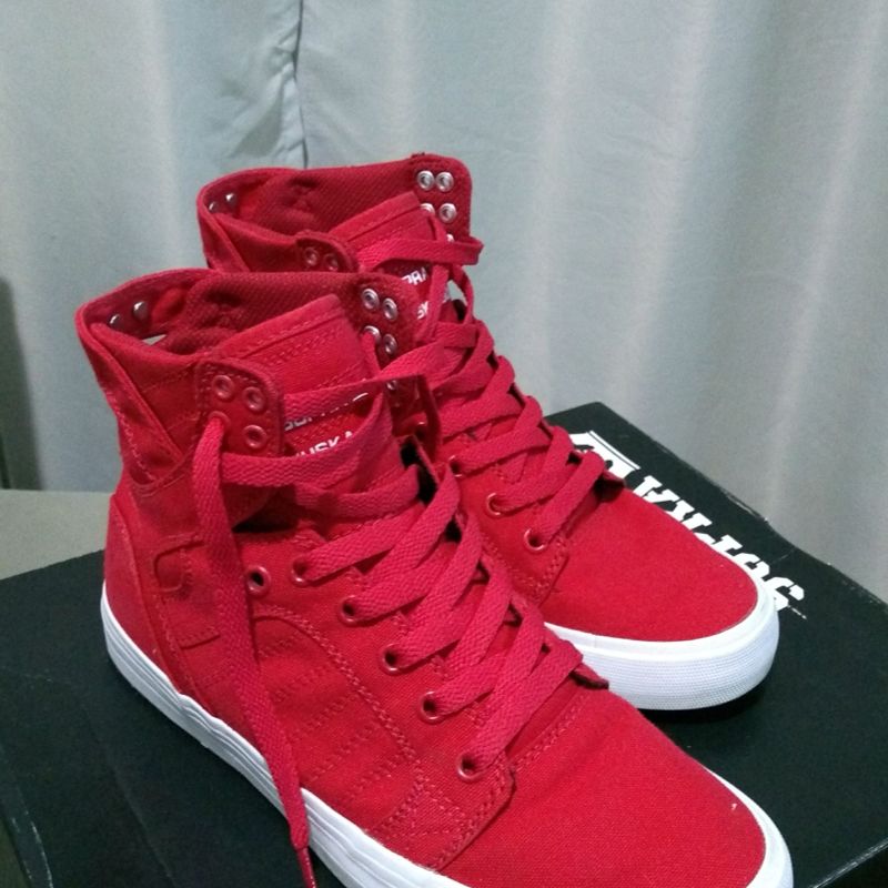 Tênis cano hot sale alto vermelho