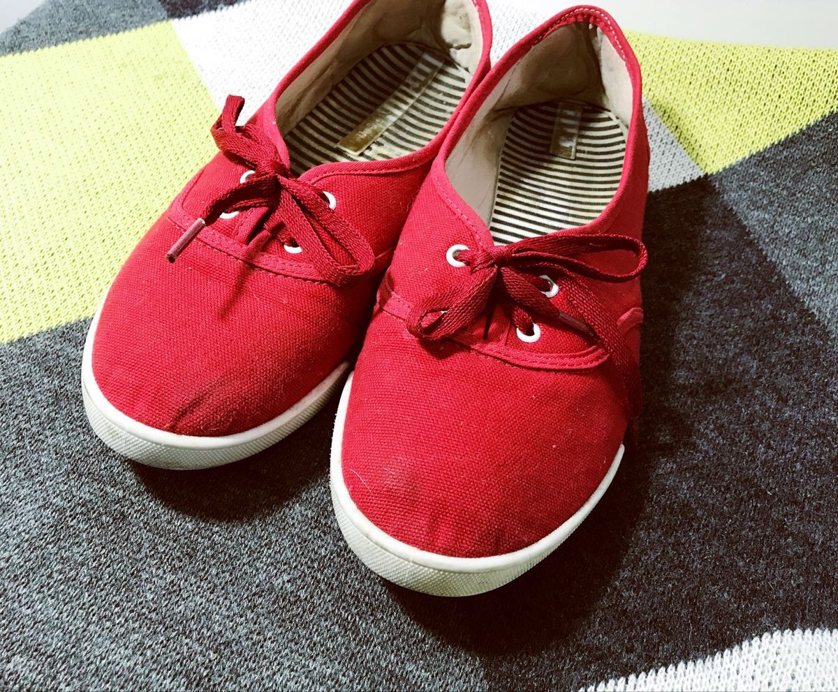 tenis vermelho da moleca