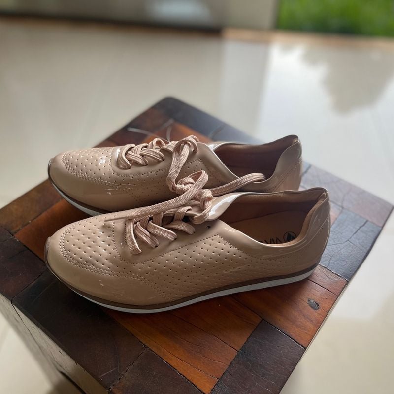 Tênis Verniz Nude Via Uno 37 Nude Tênis Feminino Via Uno Nunca