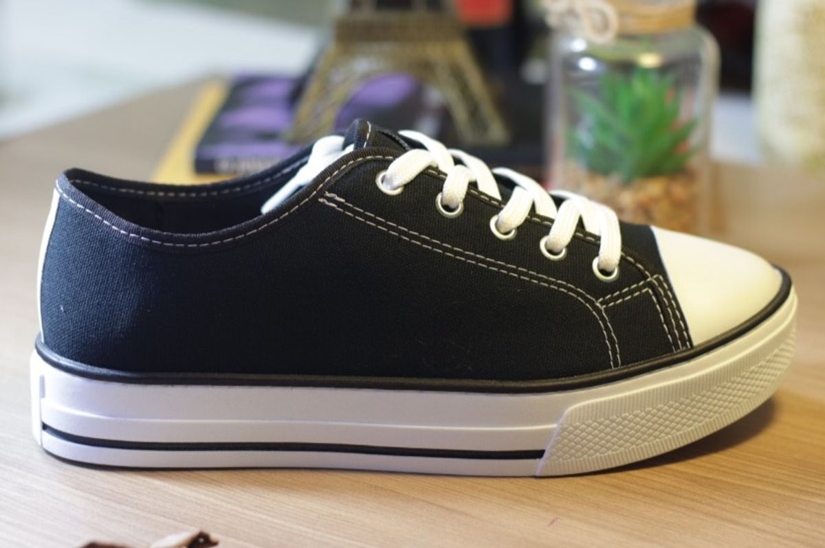 modelo de tenis via marte