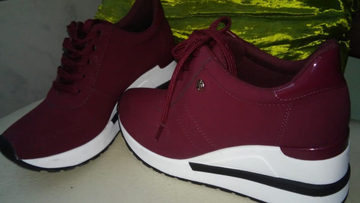 tenis via marte salto alto
