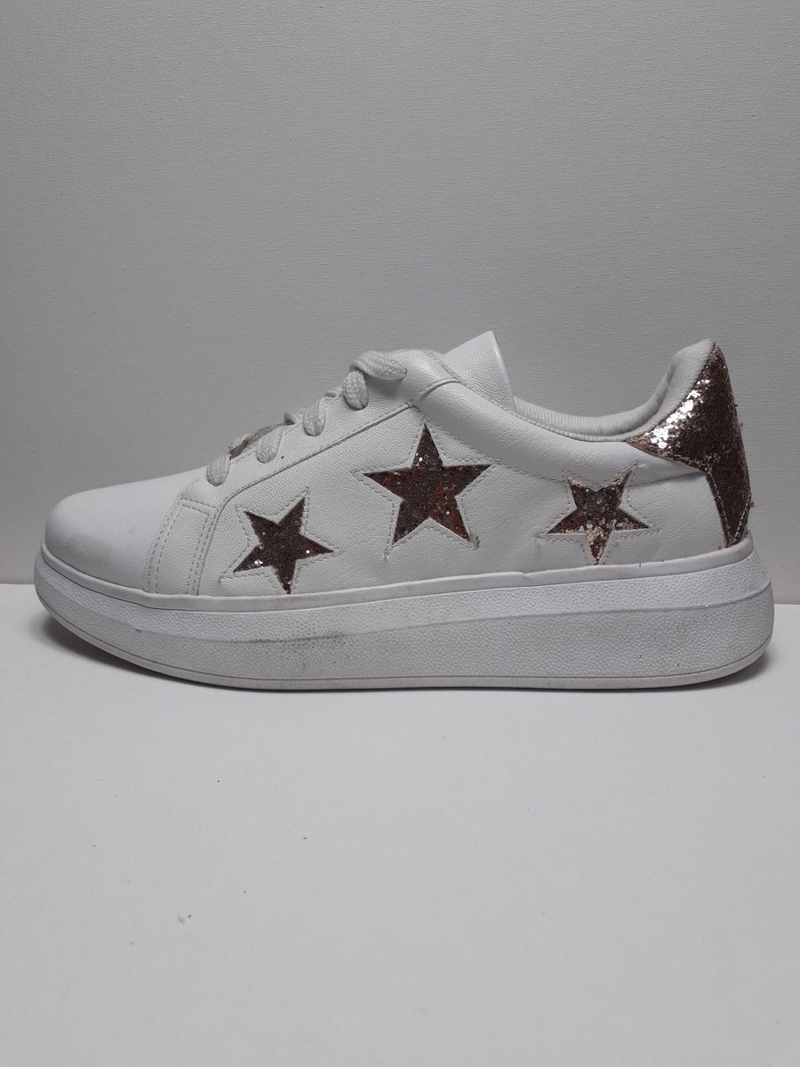 tenis vizzano branco com estrela