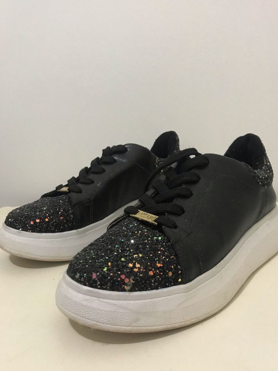tenis vizzano brilhoso