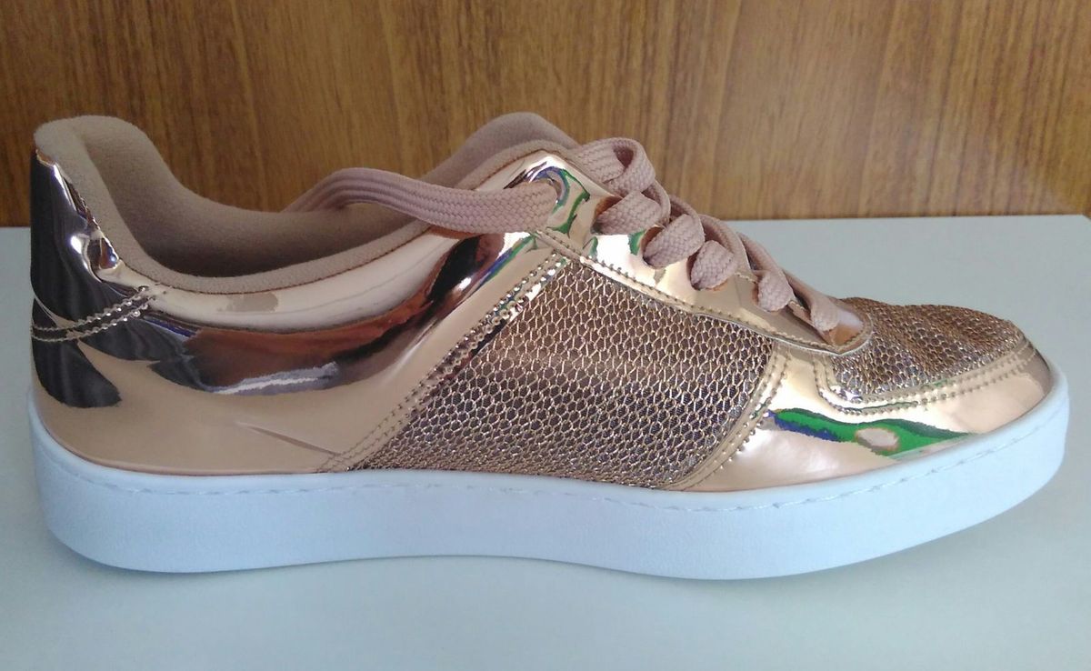 tenis vizzano dourado metalizado