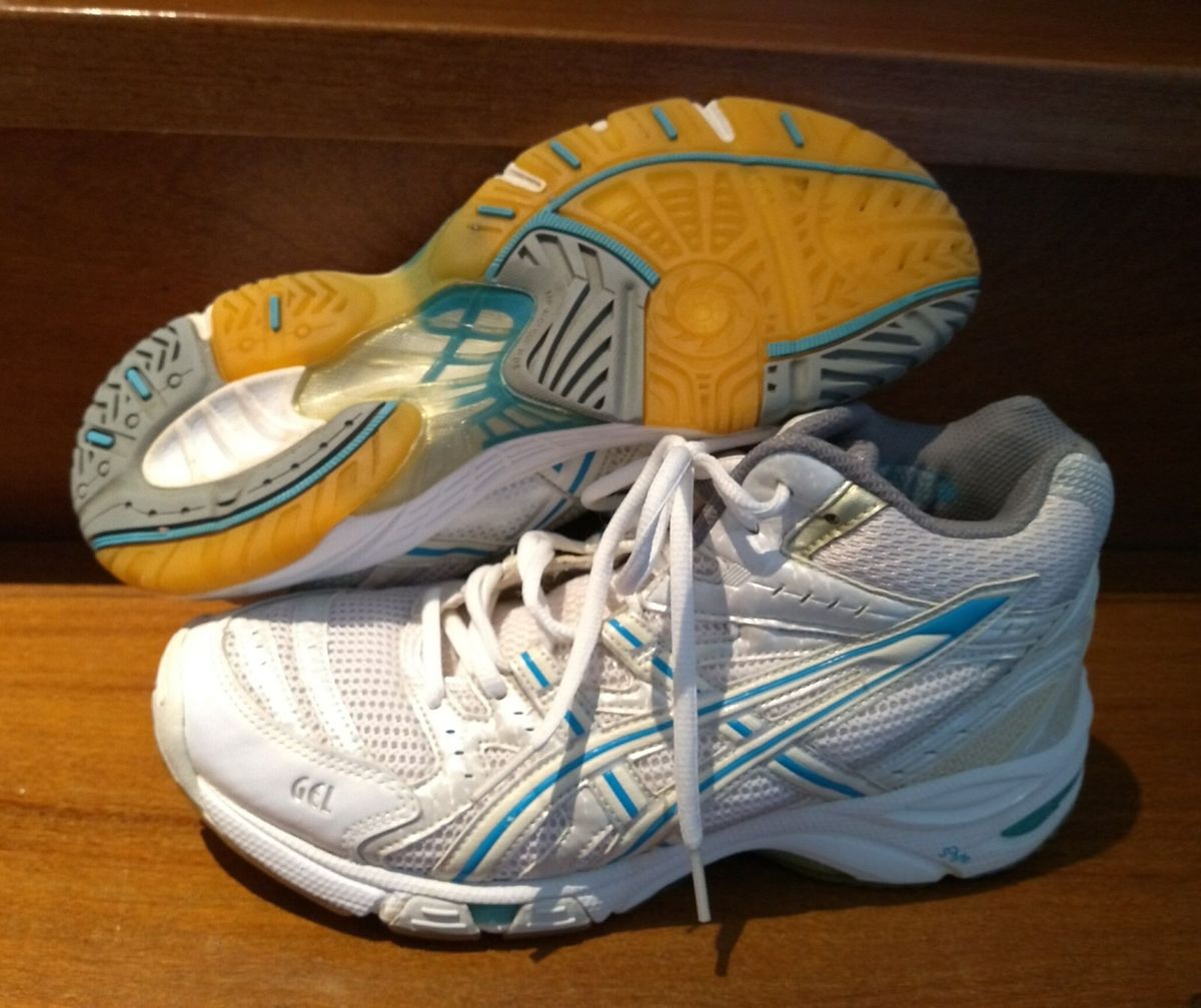 Tenis para best sale volei feminino asics