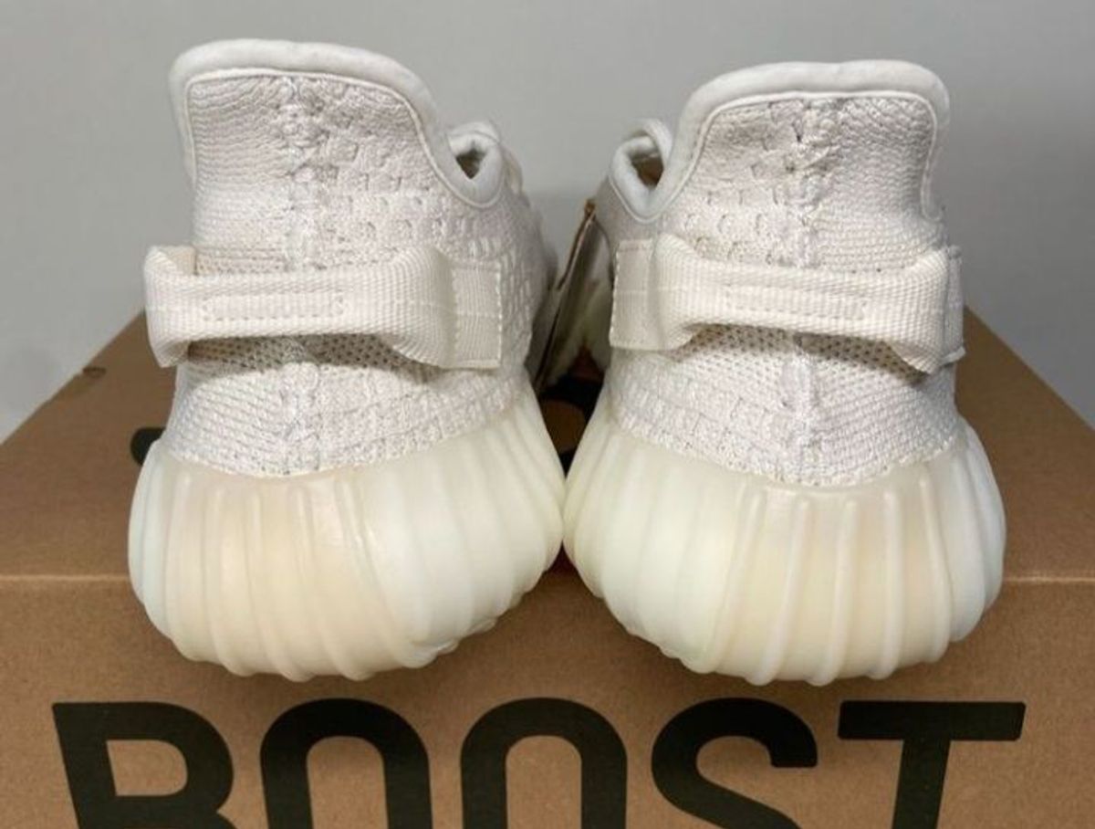 Yeezy best sale branco refletivo