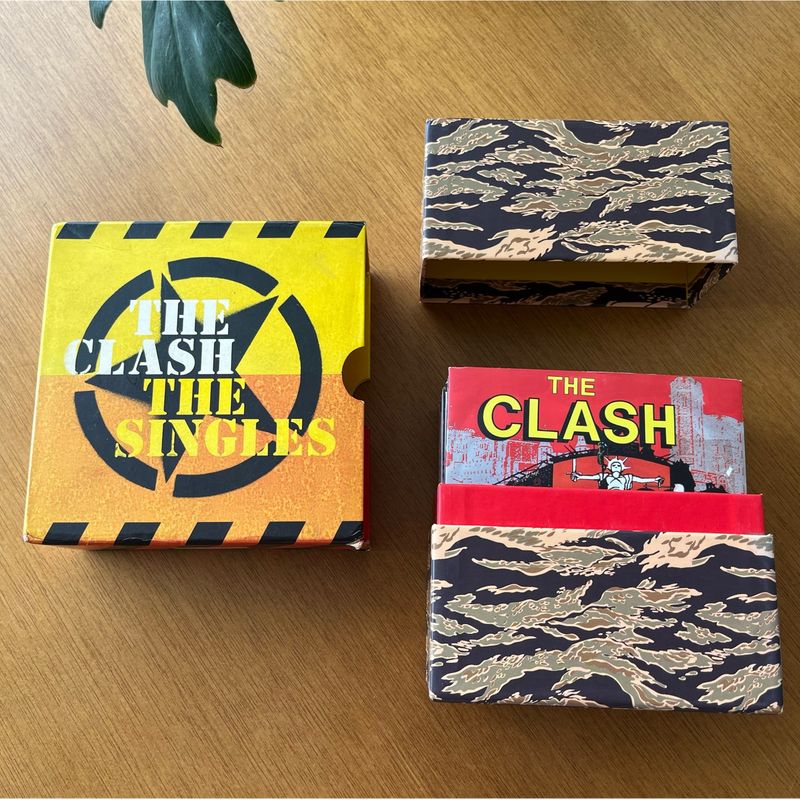 The Clash The Singles Box 19 Cds Importados Colecionador Musica