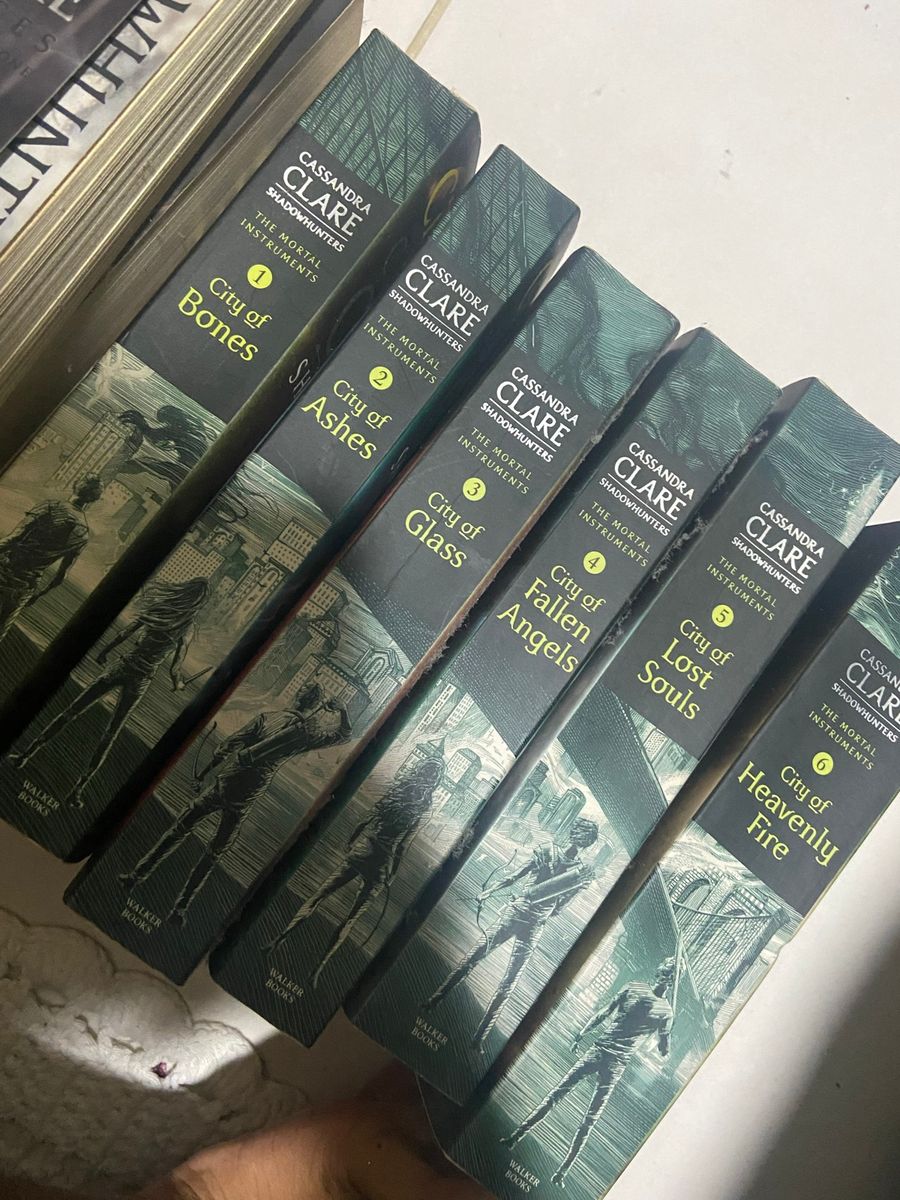 The Mortal Instruments, Os Instrumentos Mortais em Inglês, Cassandra ...