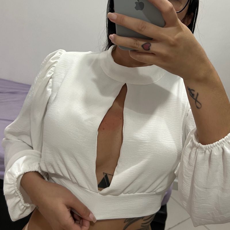 Blusa Cropped Nózinho Feminina Branca - Compre agora