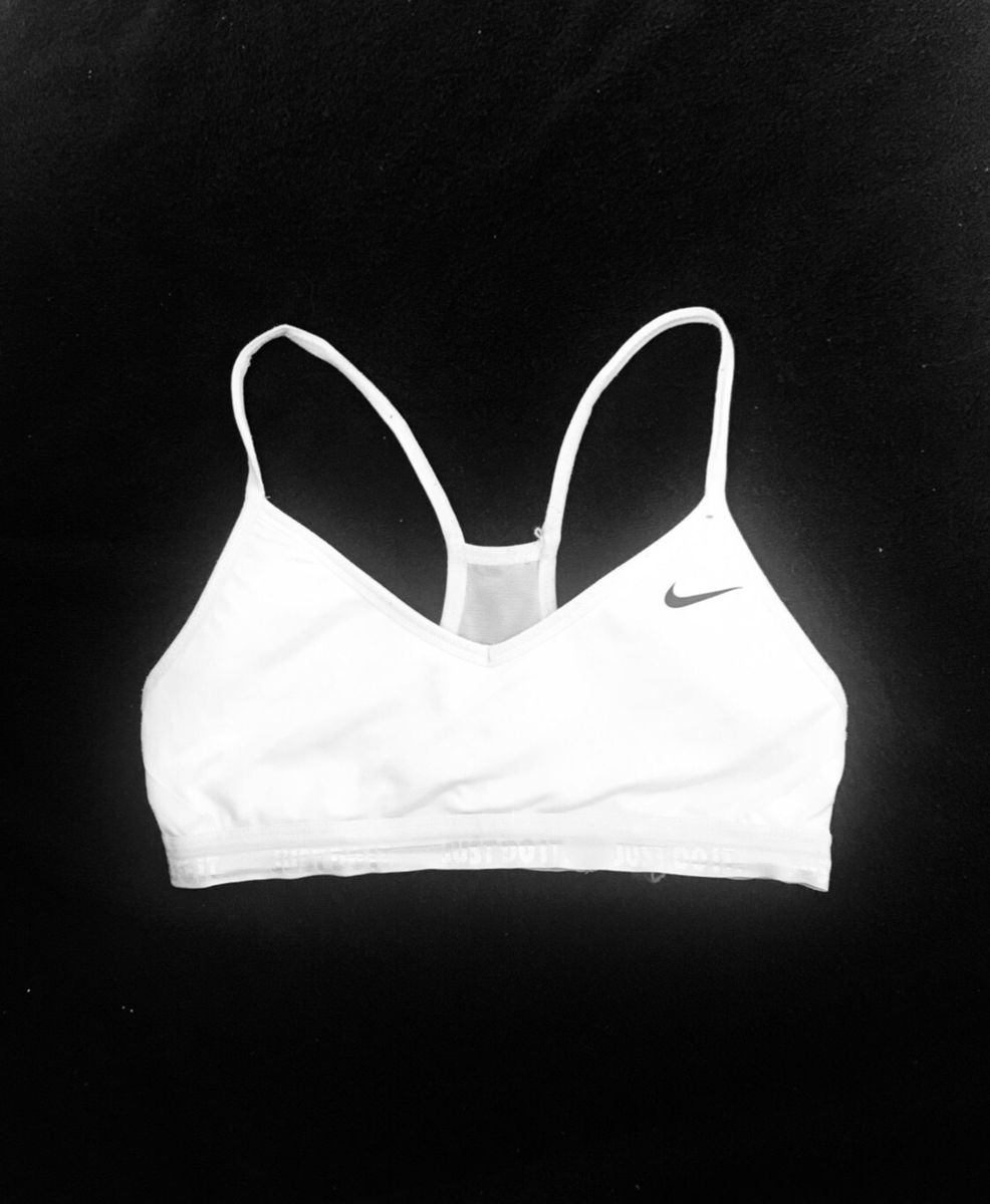 top branco nike
