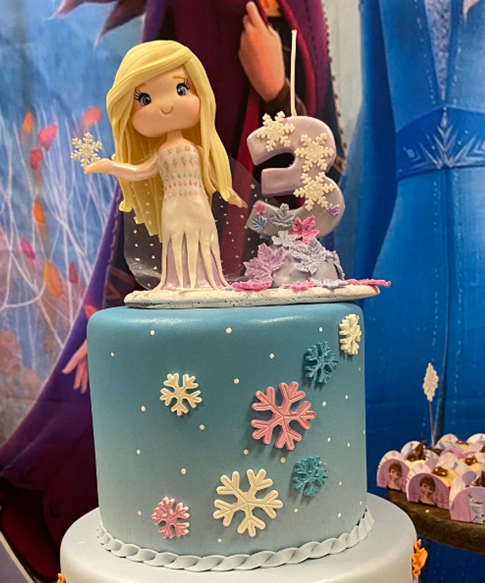 Topo de Bolo Elsa (frozen 2) | Item Infantil Frozen Usado 83966618 | enjoei