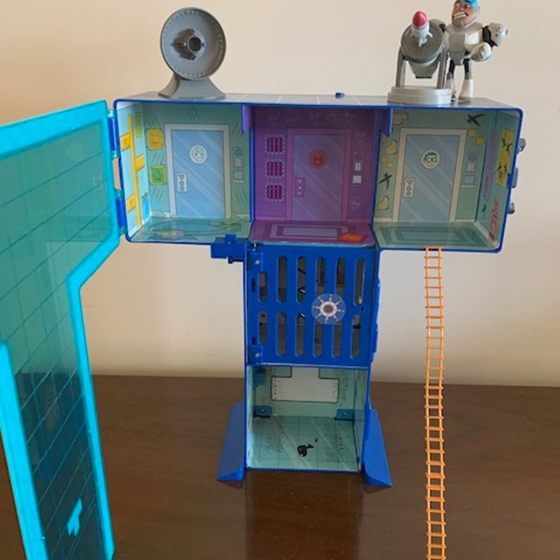 Torre Jovens Titãs com Som e Luz - Teens Titans Go T-Tower