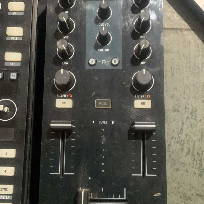 Traktor Kontrol Z1 F1 X1 Native Instruments | Traktor Usado