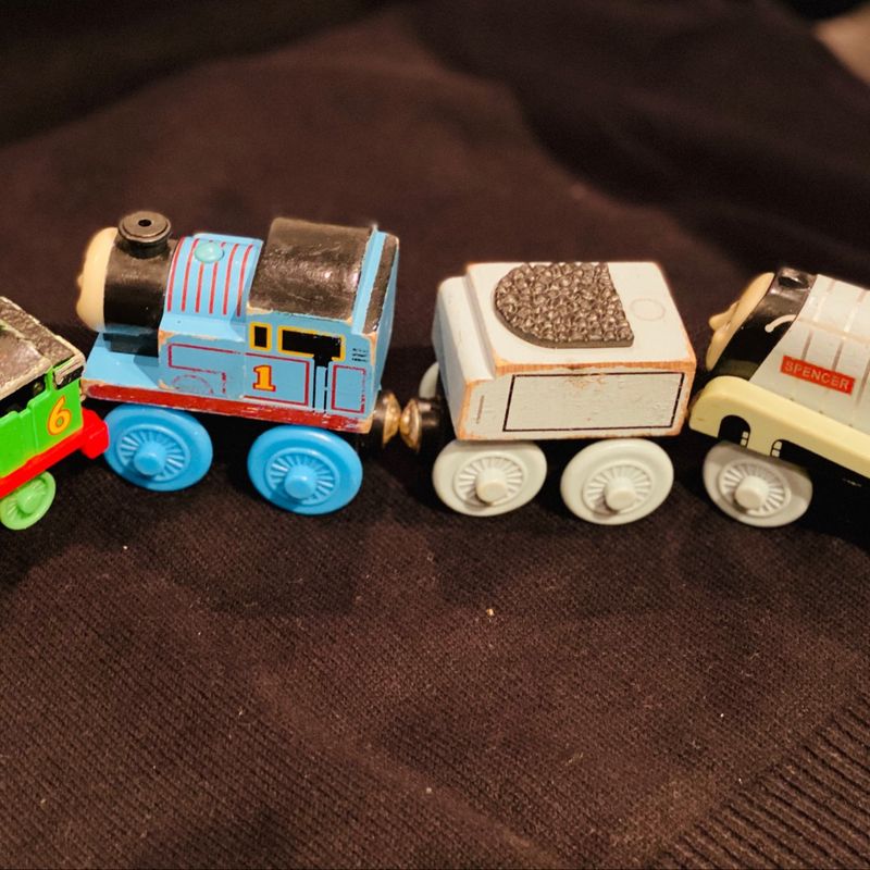 Trens de brinquedo infantil thomas trem magnetico de madeira