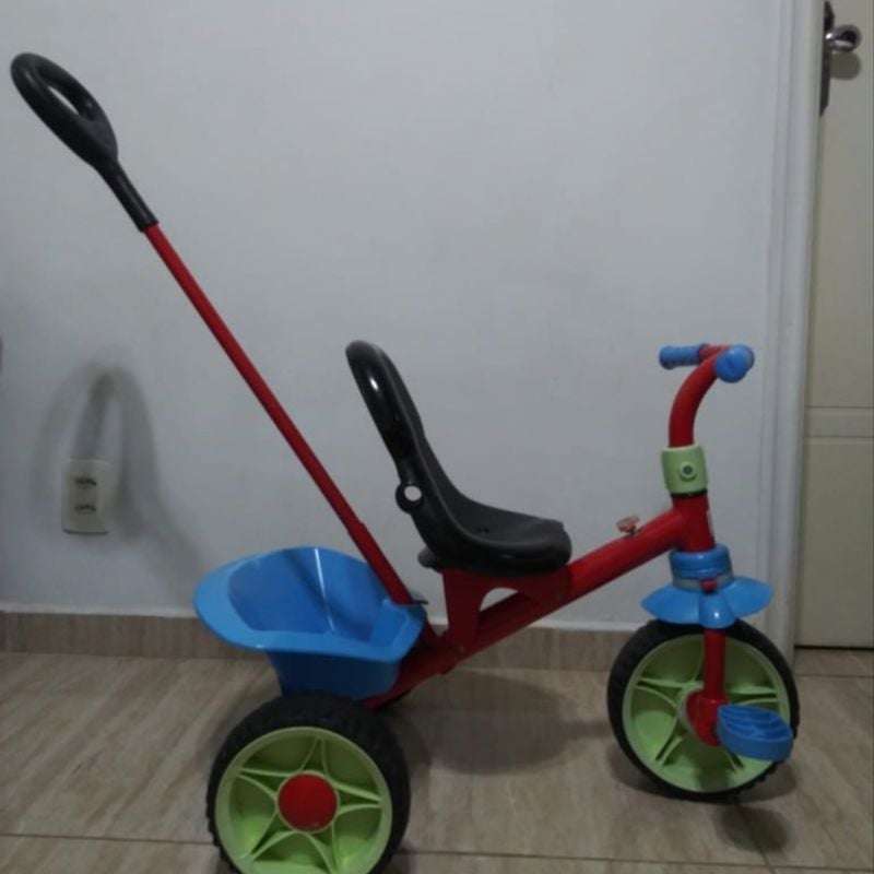 Triciclo Infantil com Empurrador Bandeirante Triciclo Smart Cinza