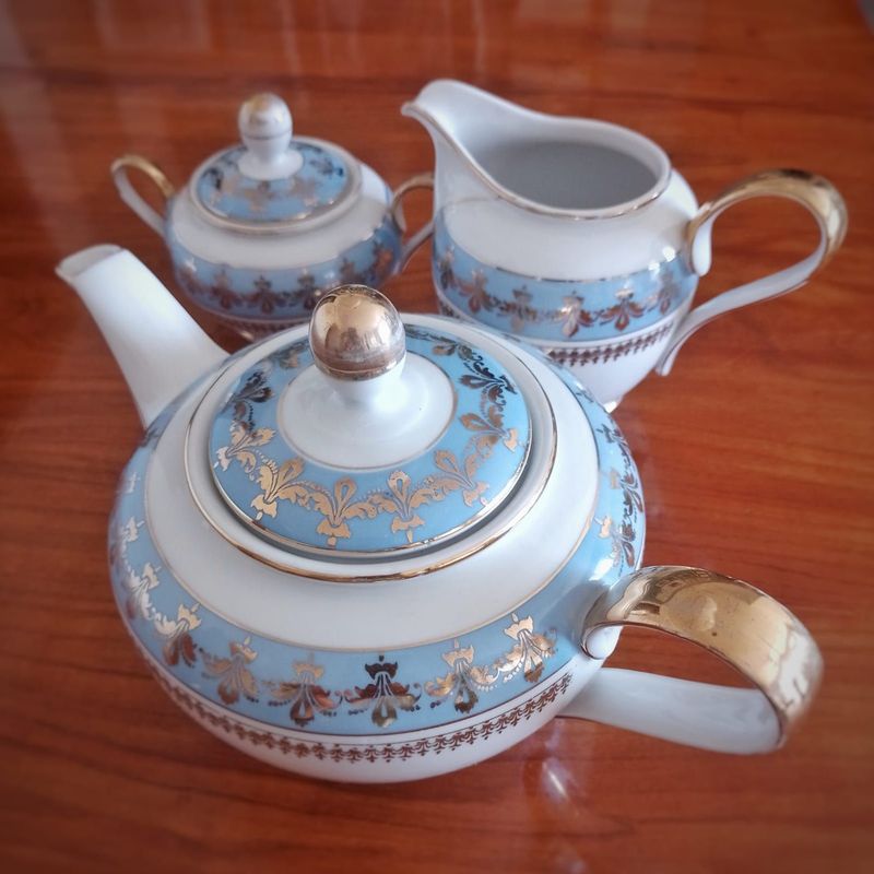 Jogo de Chá Porcelana Antigo | Móvel de Antiquário Porcelana Mauá Usado  90330633 | enjoei