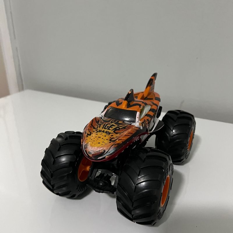 Tubarão Tigre de Grandes Dimensões Hot Wheels Monster Trucks Brinquedo  Hot Wheels Usado 95556591 enjoei