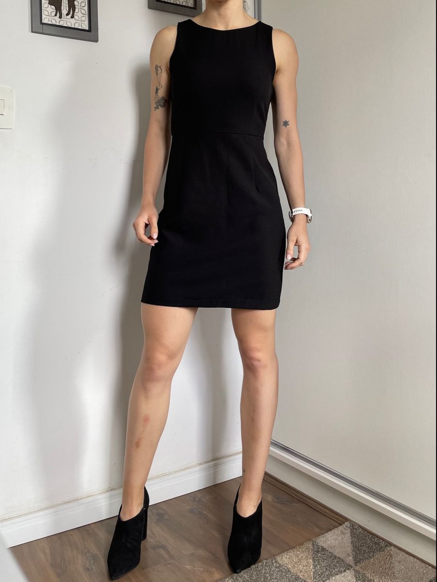 Vestido tubinho sale preto riachuelo