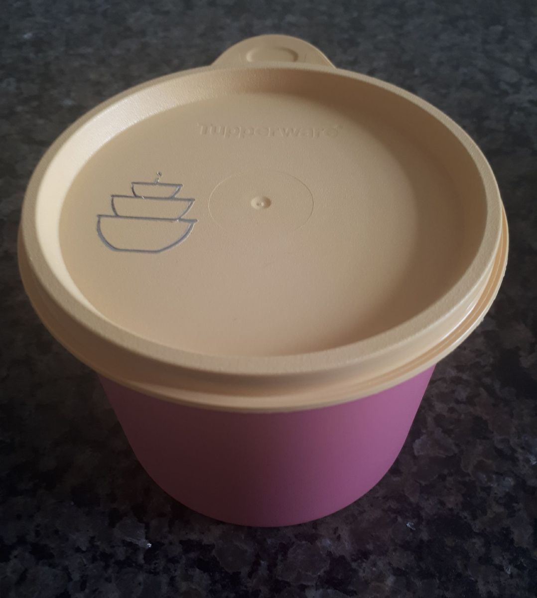 Tupperware Redondinha 40 Anos. | Móvel de Cozinha Tupperware Nunca ...