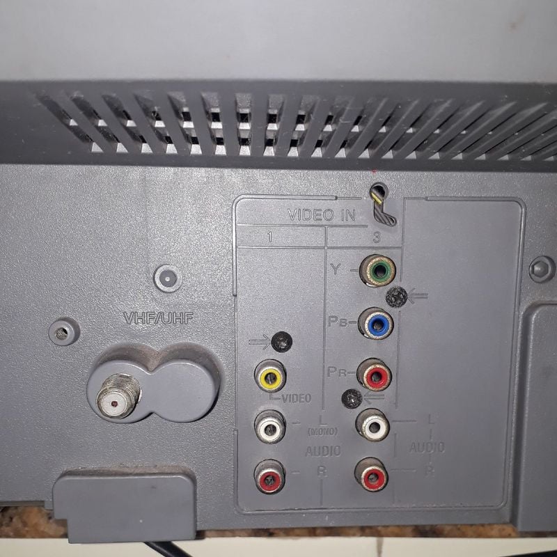 TV SONY WEGA 29 PANTALLA PLANA, 44 OFF