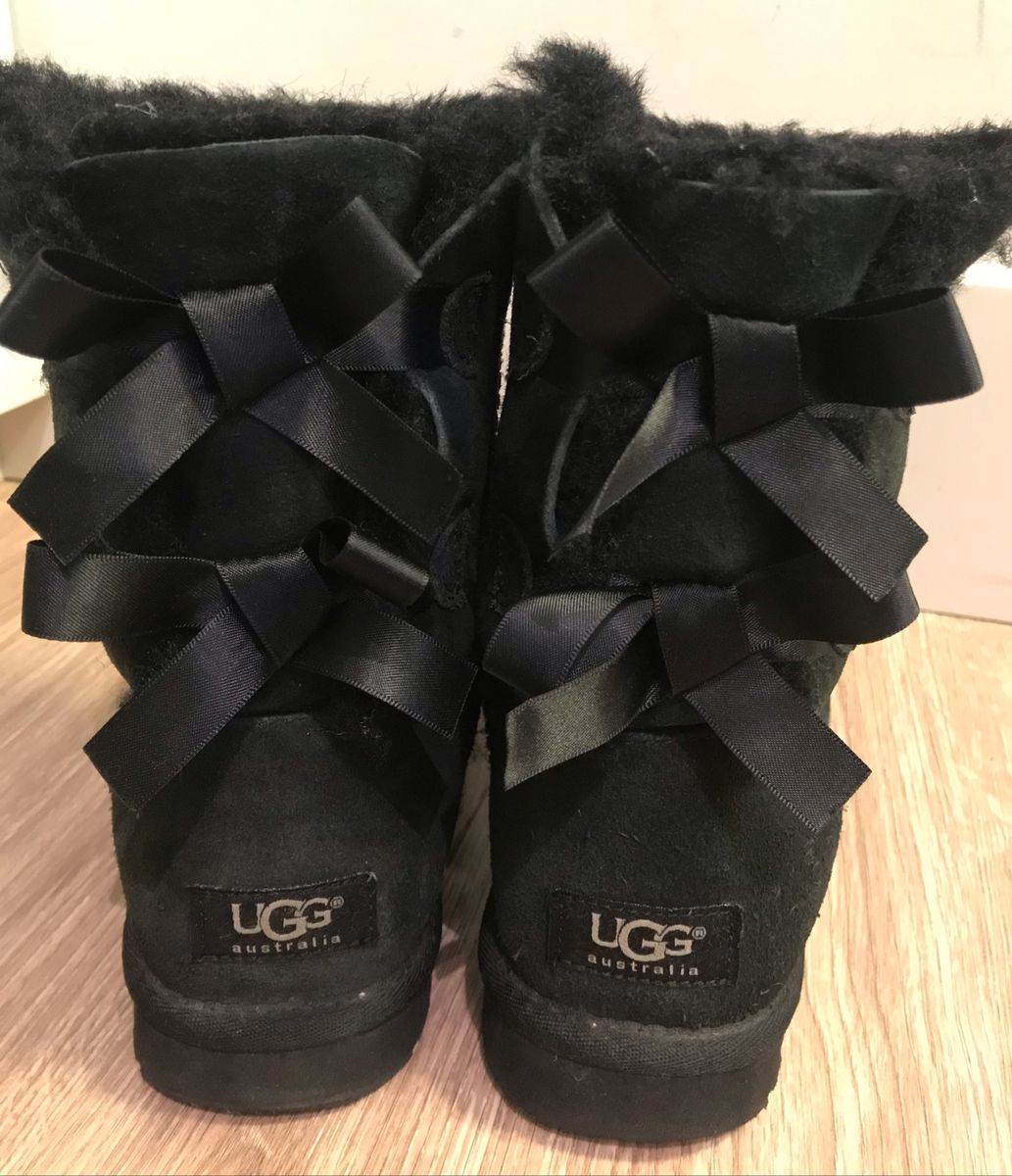 Ugg Preta Tamanho Pouco Usada Bota Feminina Ugg Usado Enjoei