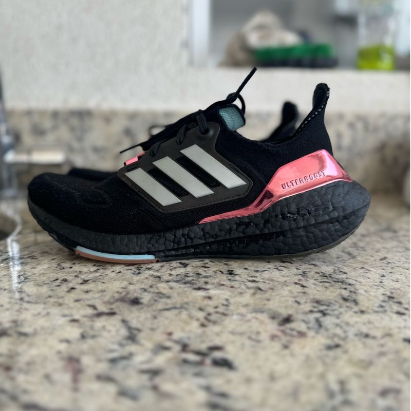 adidas gazelle silver green womens adidas ULTRABOOST 22 Running Shoes | Triple White main image 0