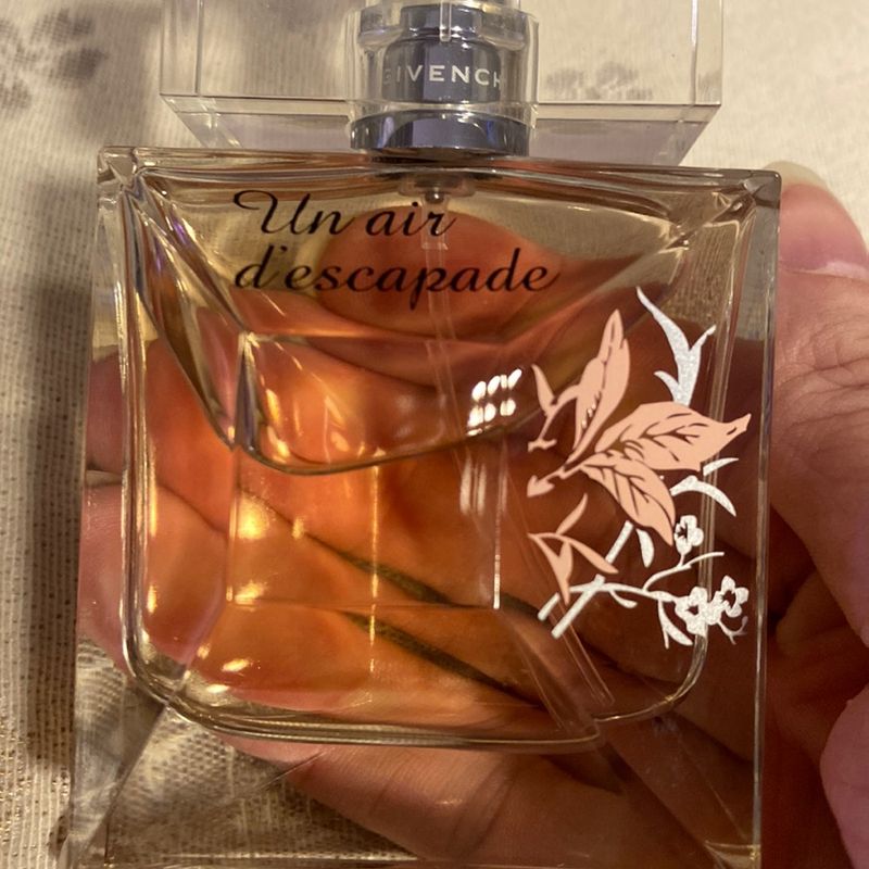 Givenchy Un Air D Escapade . Limited Edition | Perfume Feminino