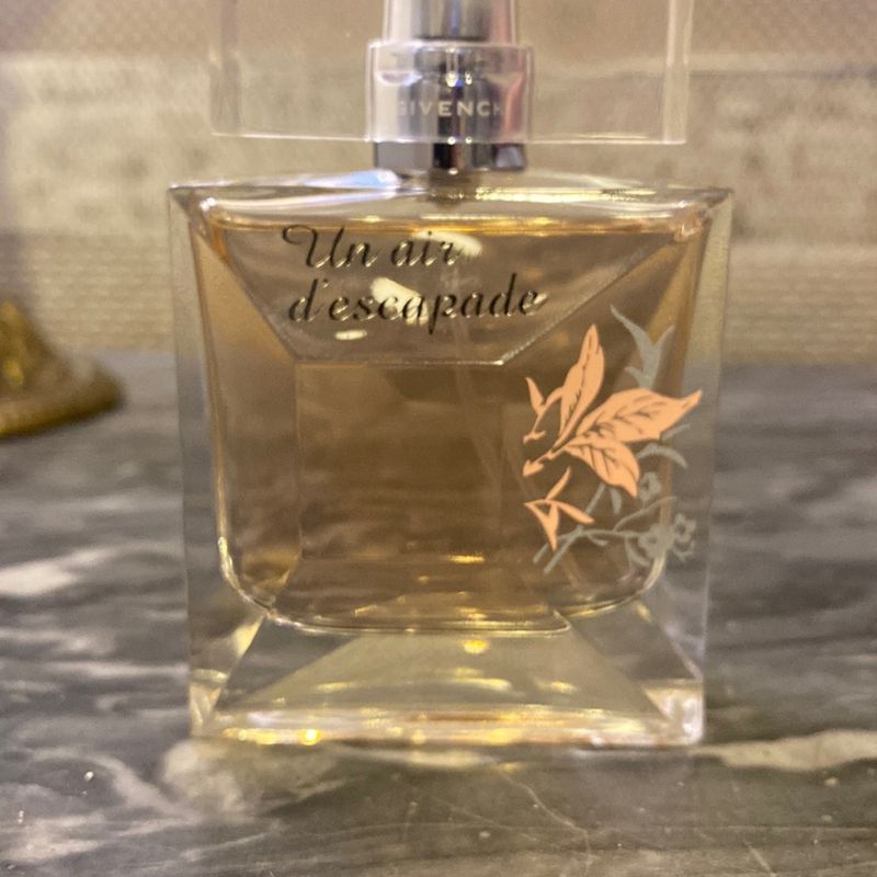 Givenchy Un Air D Escapade . Limited Edition | Perfume Feminino