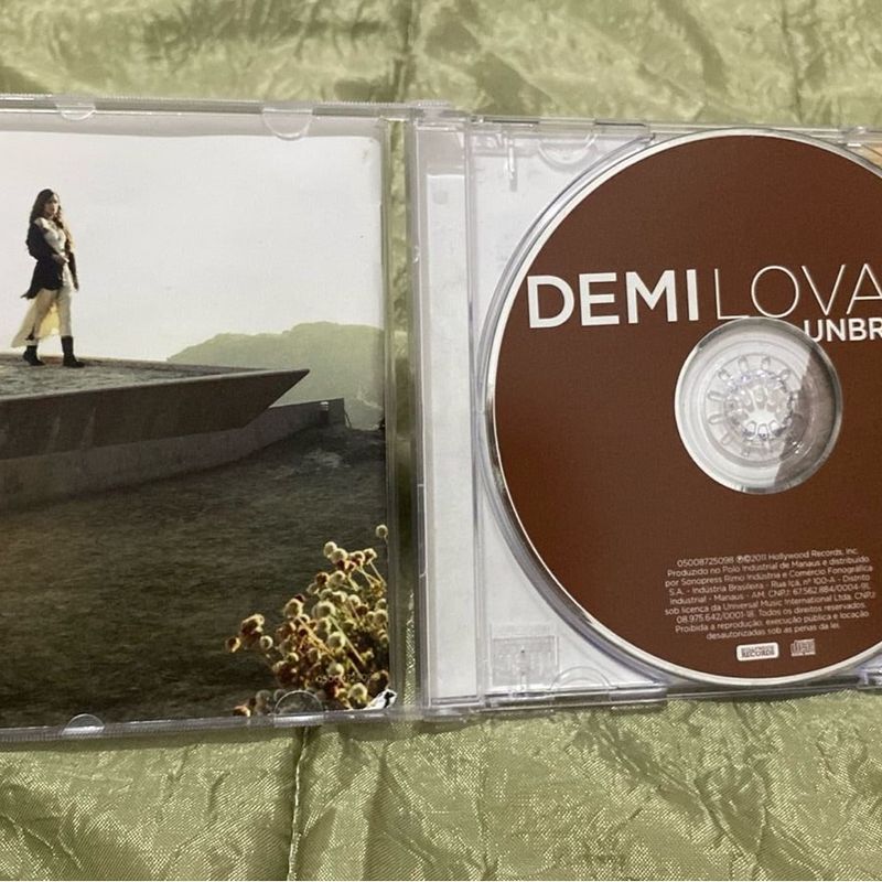 Portada Del Album Unbroken De Demi Lovato Here We Go
