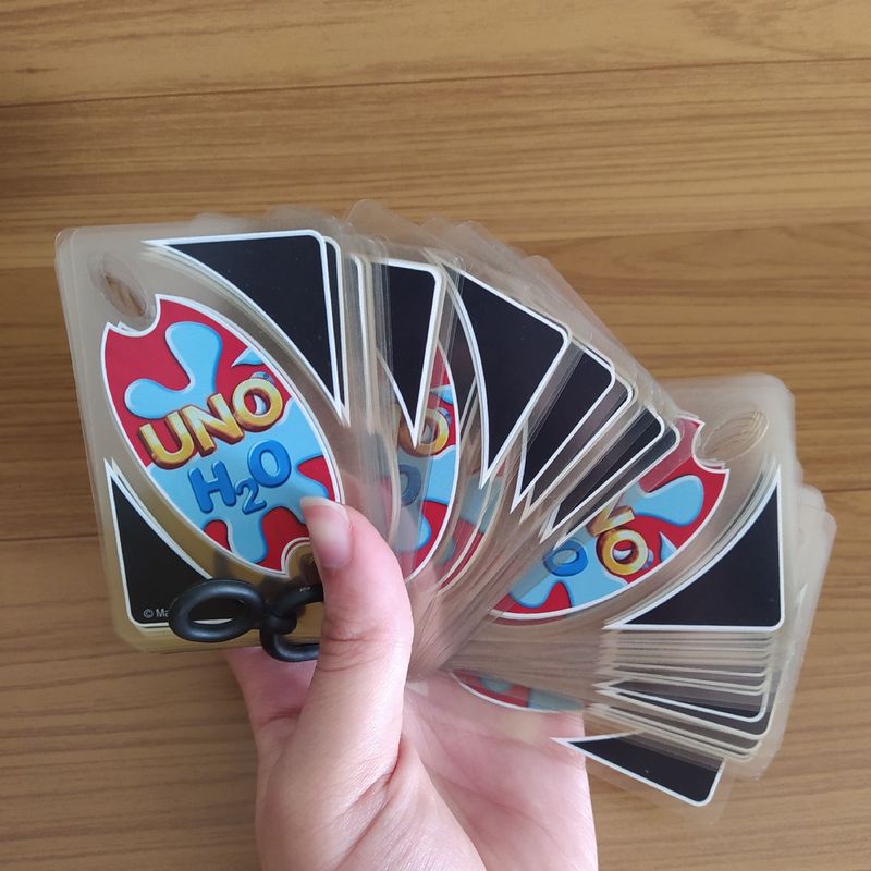 Cartas UNO H2O To Go, Jogos cartas criança