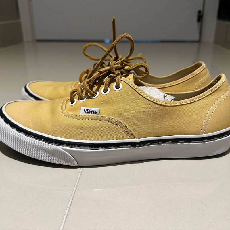 Vans store amarelo claro