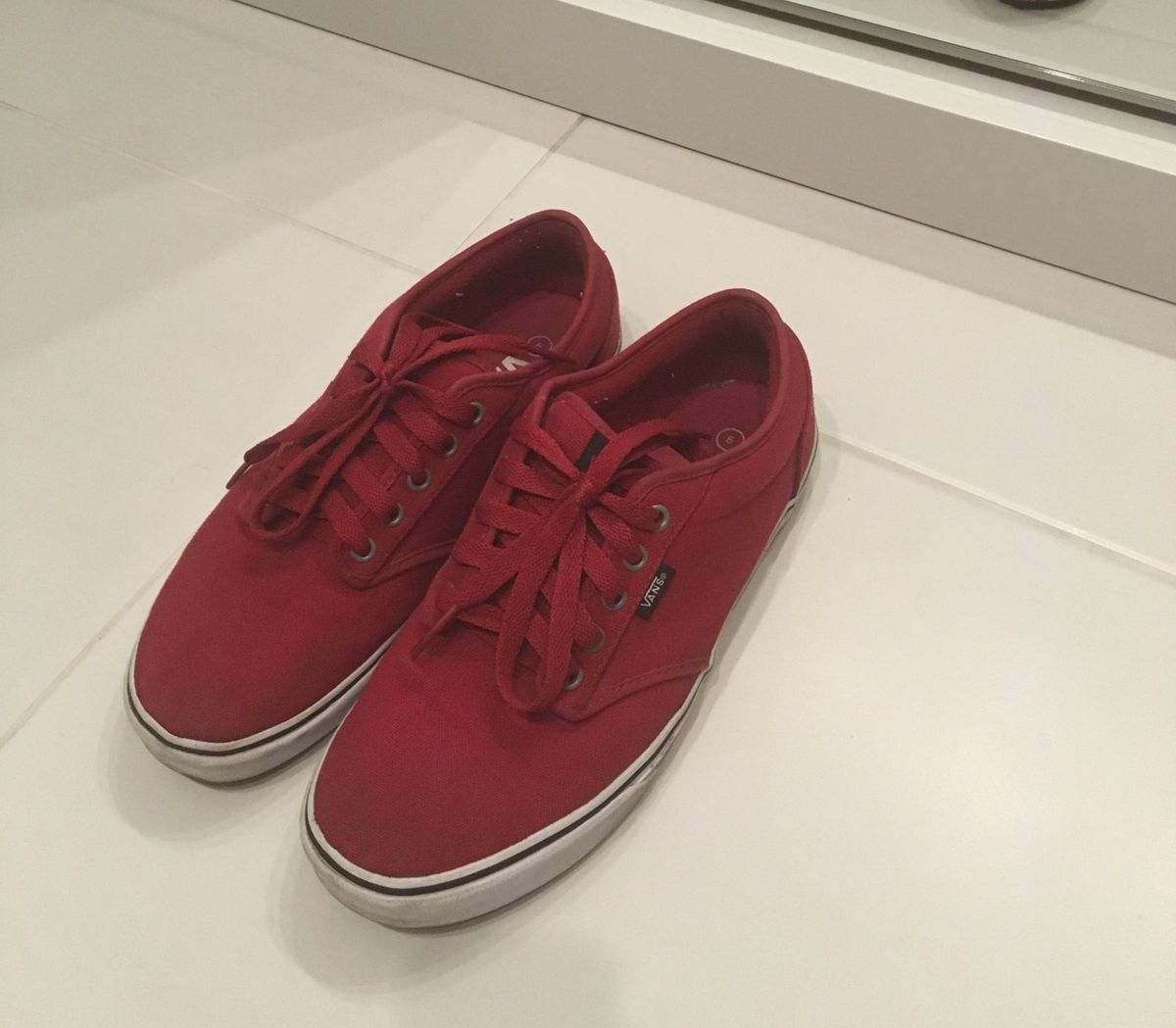 vans negros con blanco mujer