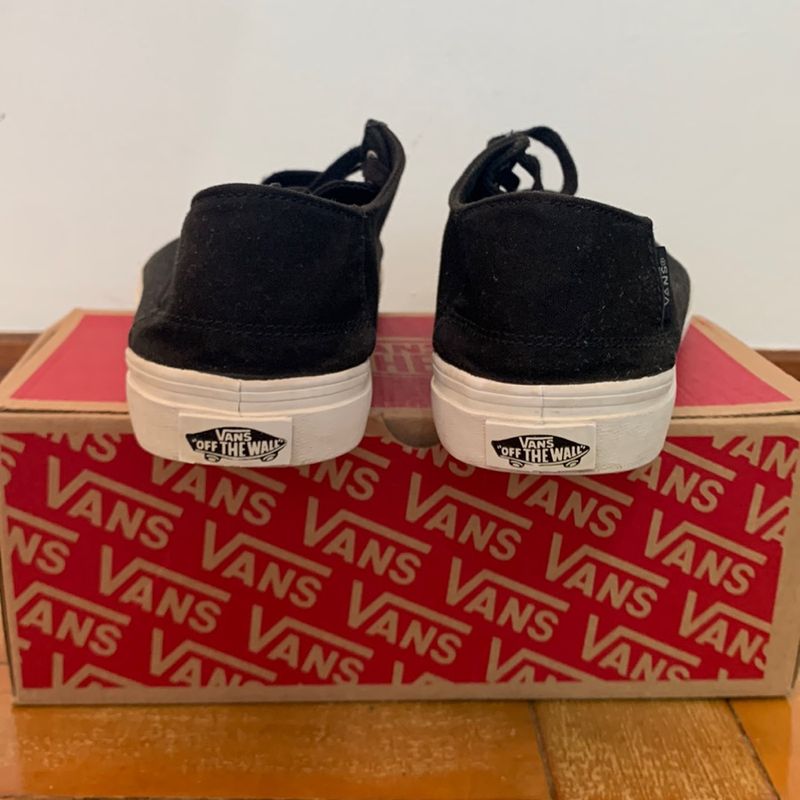 Tenis store vans social