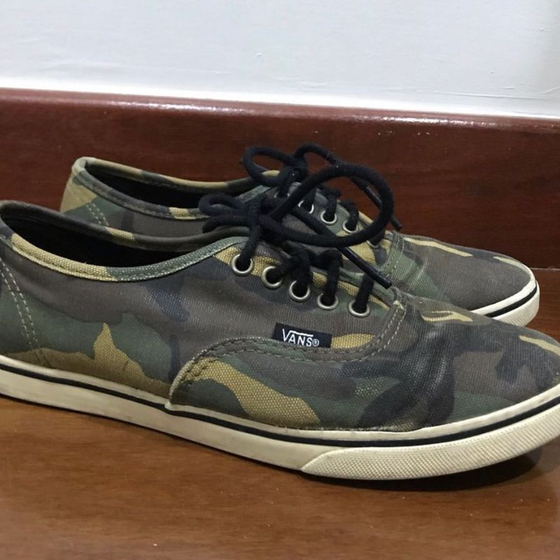 Tenis vans best sale camuflado cinza