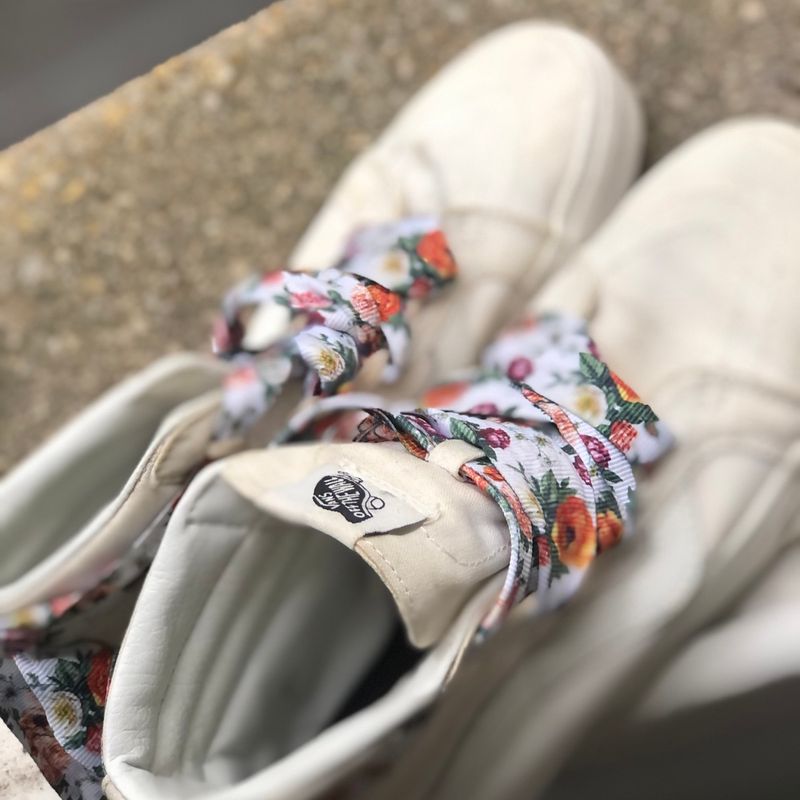 Tenis vans floral outlet cano alto