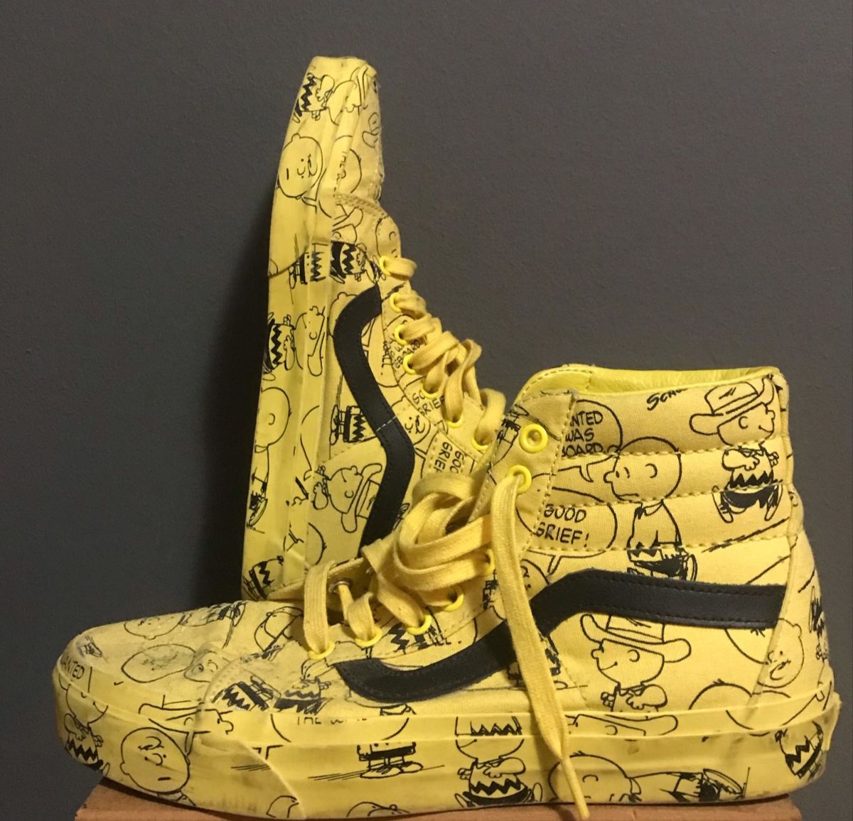 tenis vans snoopy amarelo