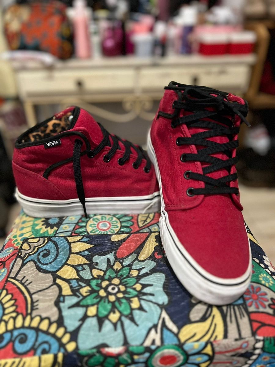 Tenis vans best sale cano alto vermelho