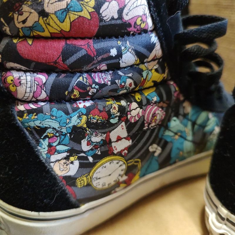 Vans alice no store pais das maravilhas