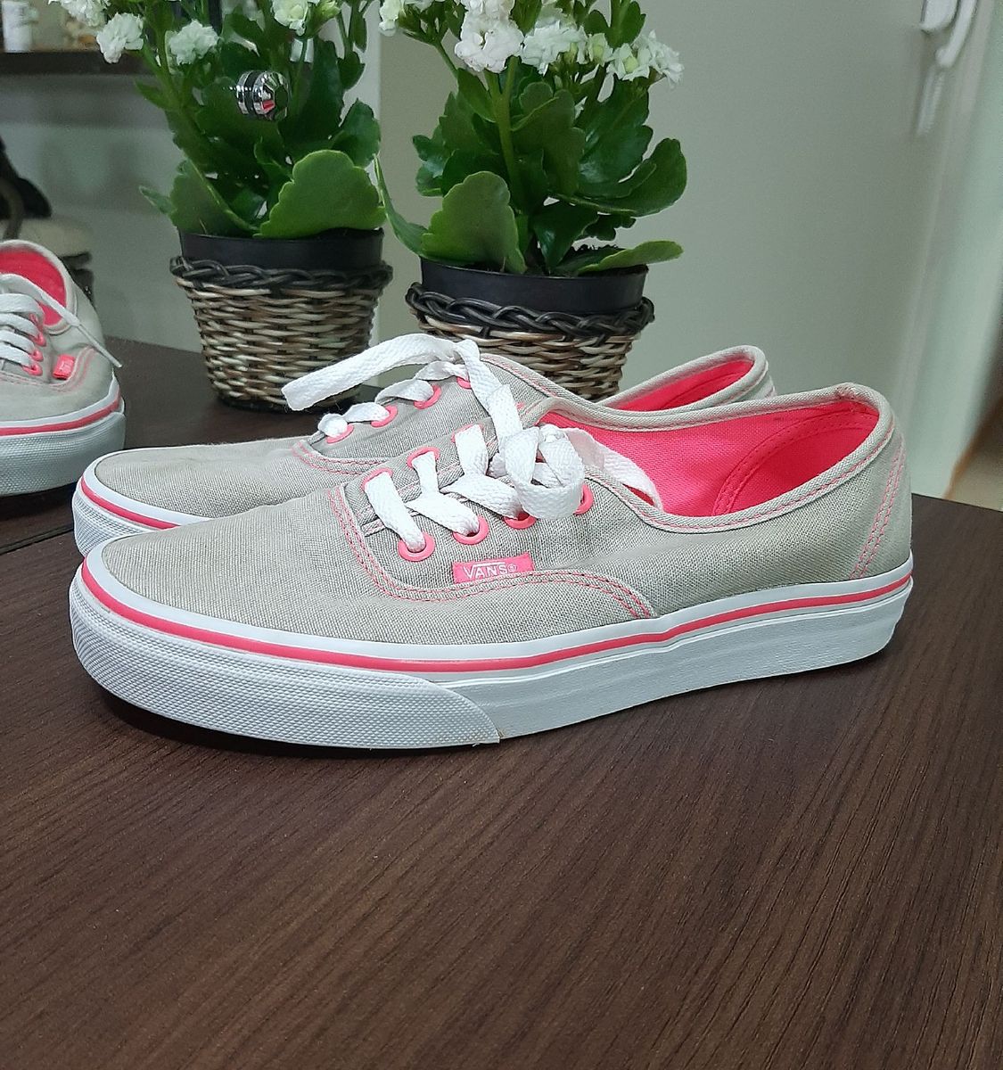 Tênis Vans Casual Cinza e Rosa