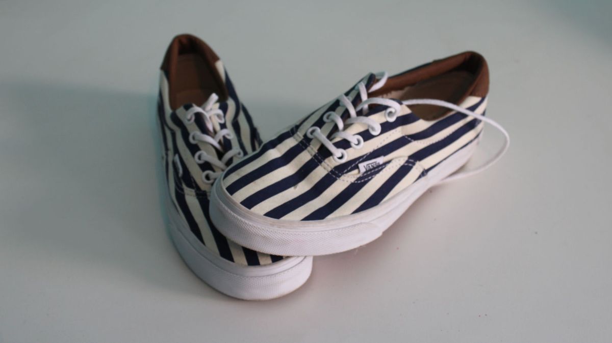 vans listrado preto e branco