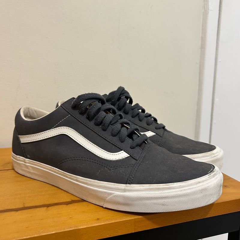 Tênis Ua Old Skool - Vans - Cinza - Oqvestir