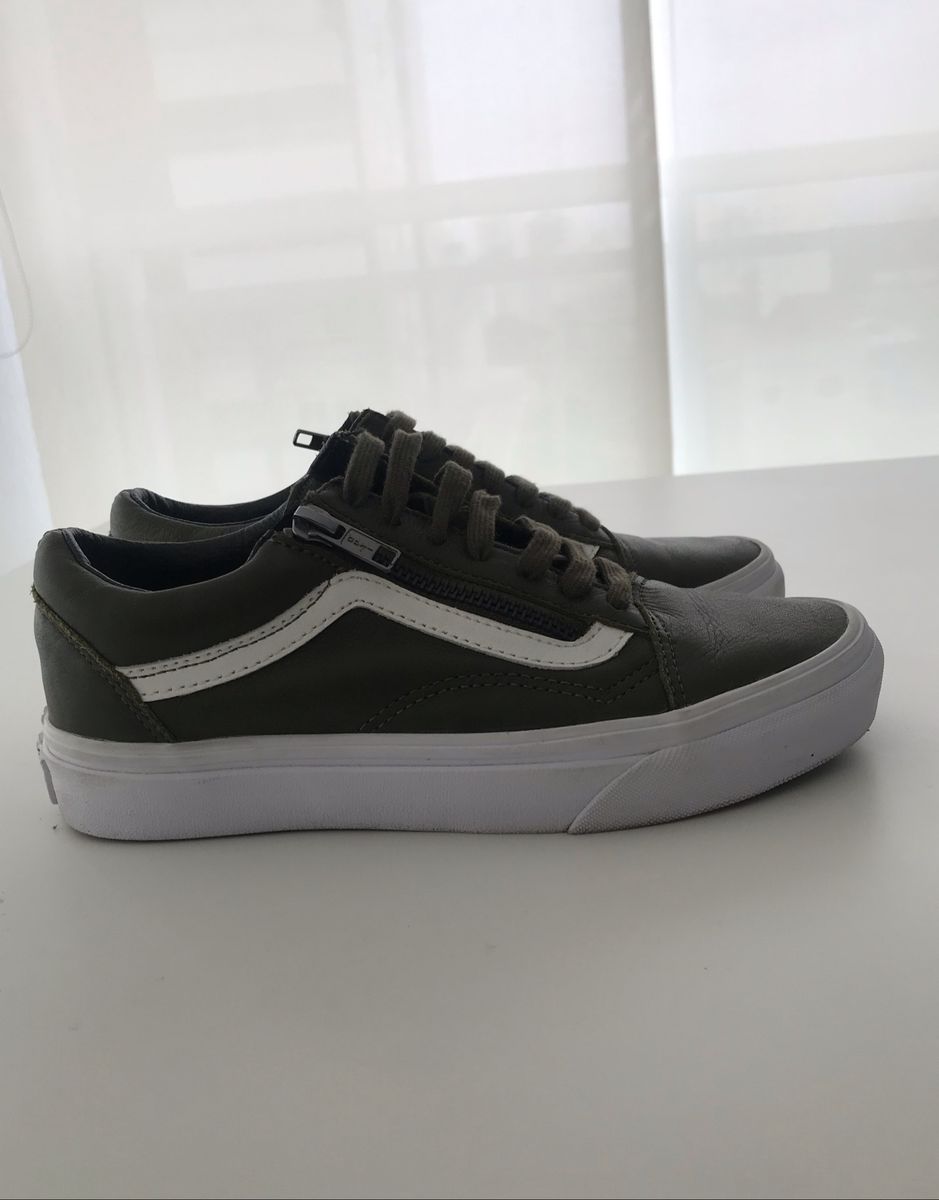 tenis vans couro feminino