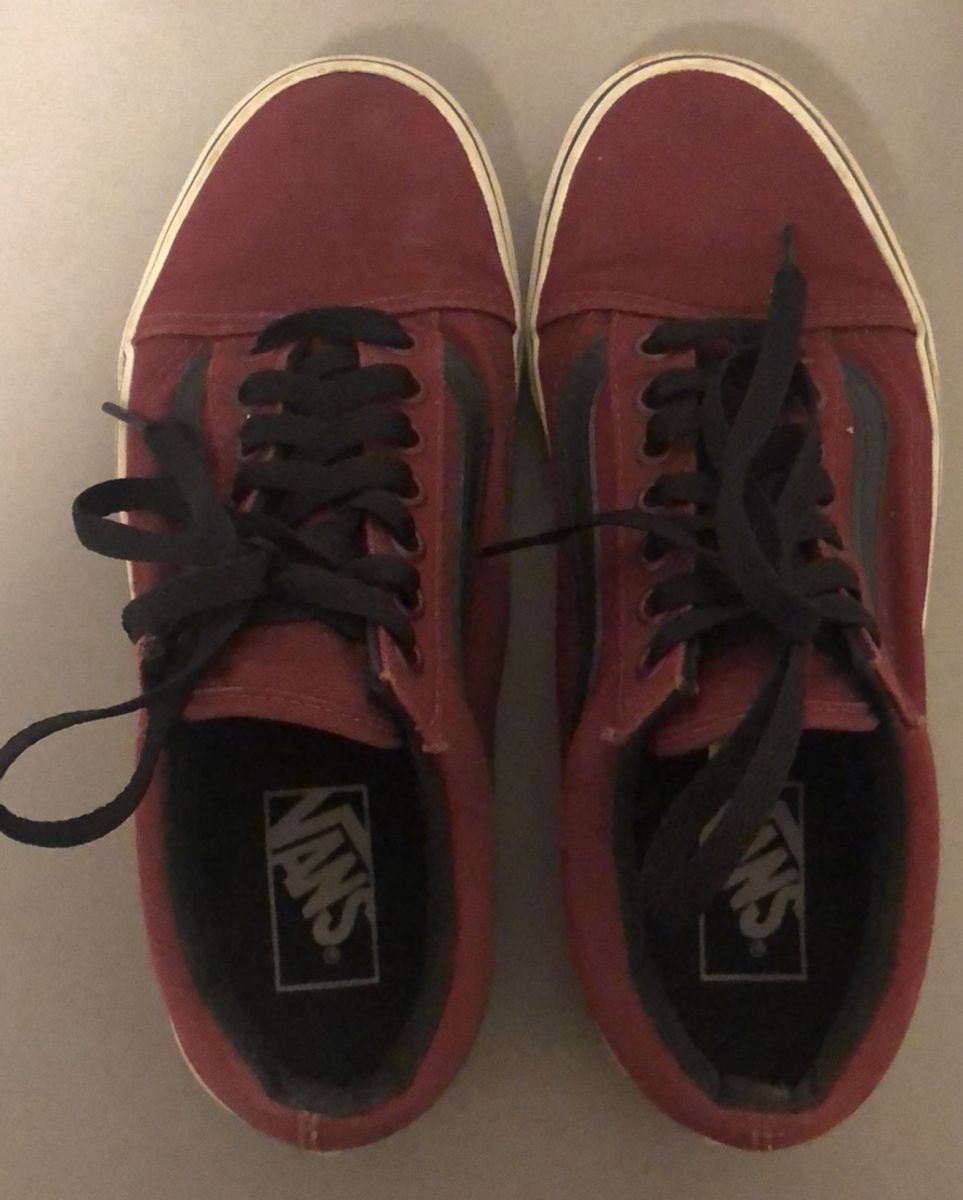 tenis vans vinho cadarço preto