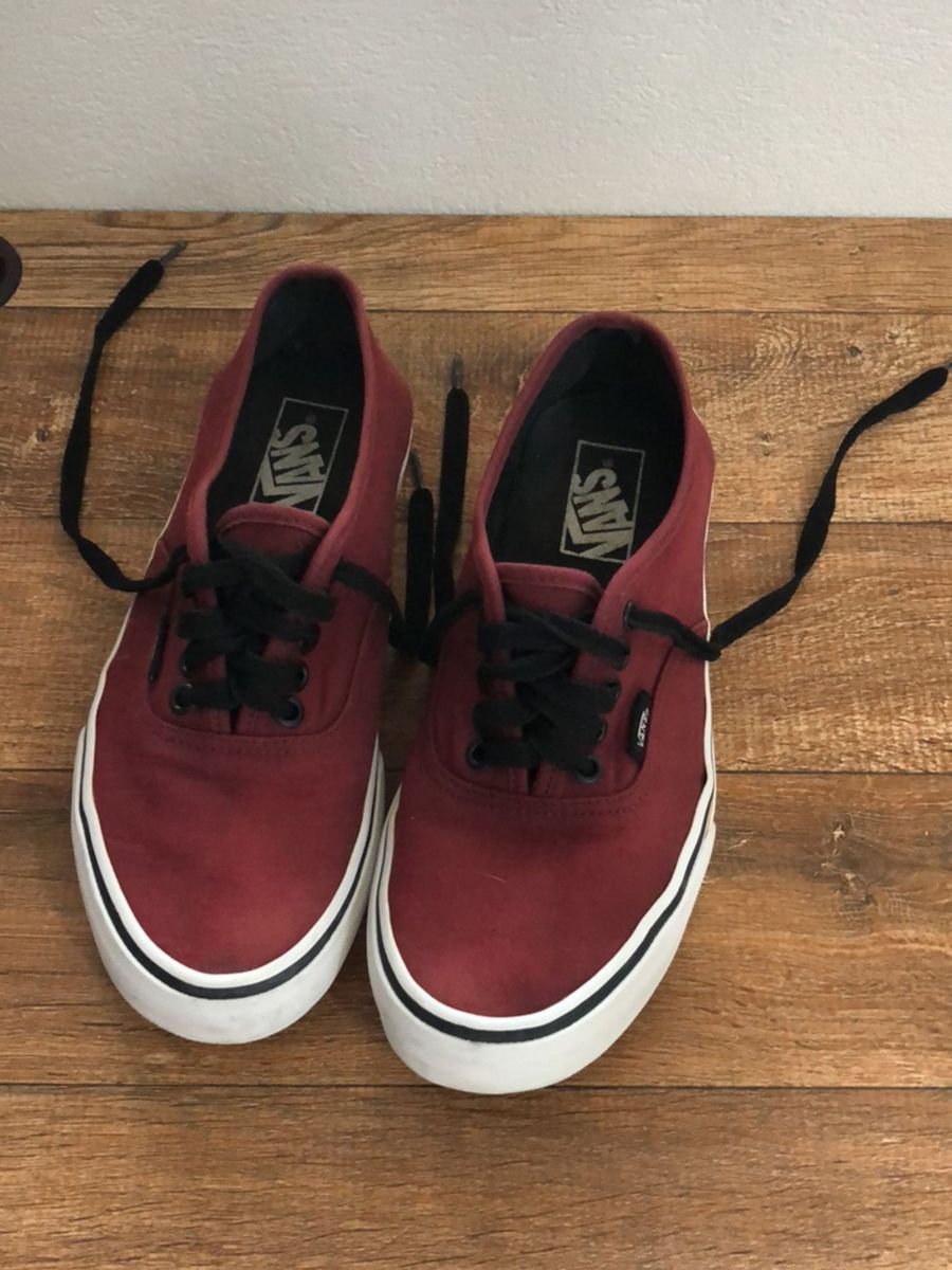 tenis vans vinho cadarço preto